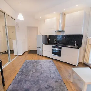 https://poznanska-apartment-great-location-city-center.warsawhotelspoland.com