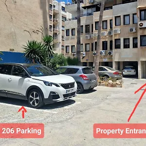 https://lazaros-centre-apartment.hotelsatayianapa.com