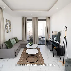 https://lazuli-city-seaview-apartments.hotelsatayianapa.com